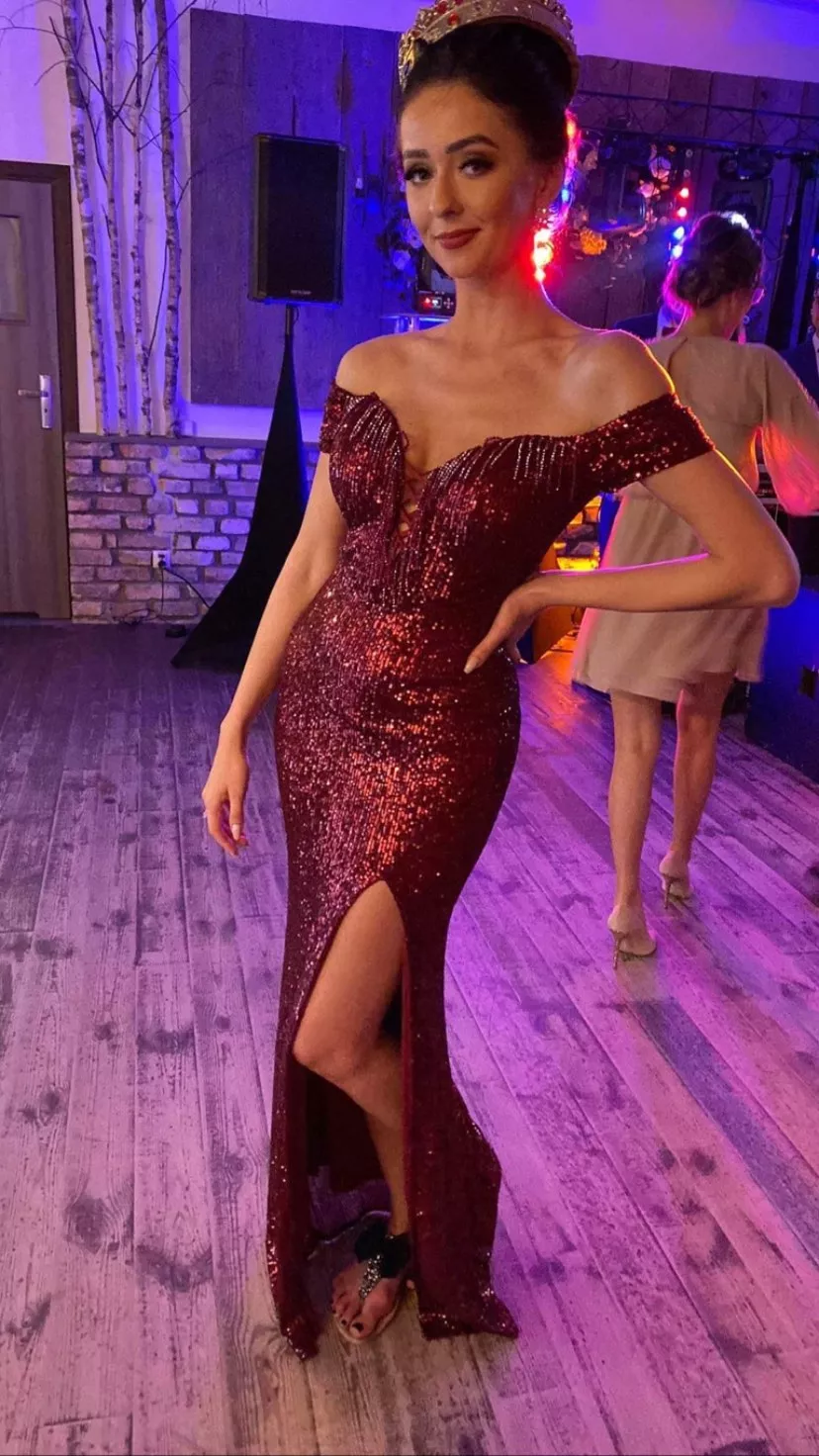 Co za zdjęcia! Przepiękna gwiazda disco polo bezwzględnie kusi swoich fanów! 
